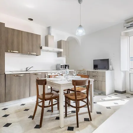 Hostdomus - Ca' Di Nava 알라시오